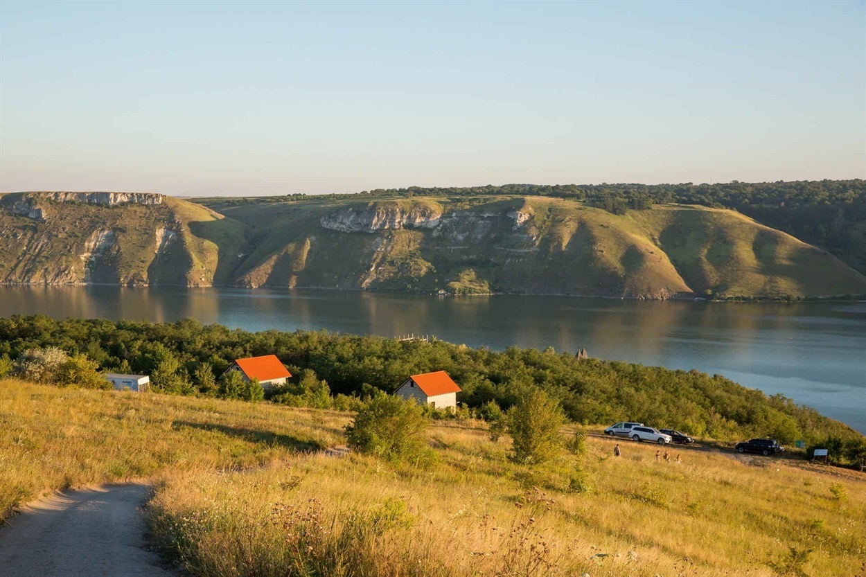 Бакота
Фото: https://ukrainer.net/bakota-zatoplennyj-myr/