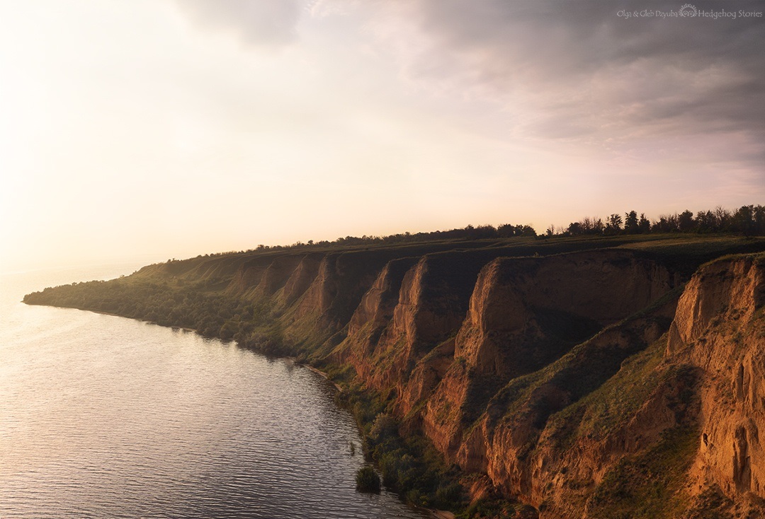 Село Роксолани знаходиться над Дністровським лиманом.